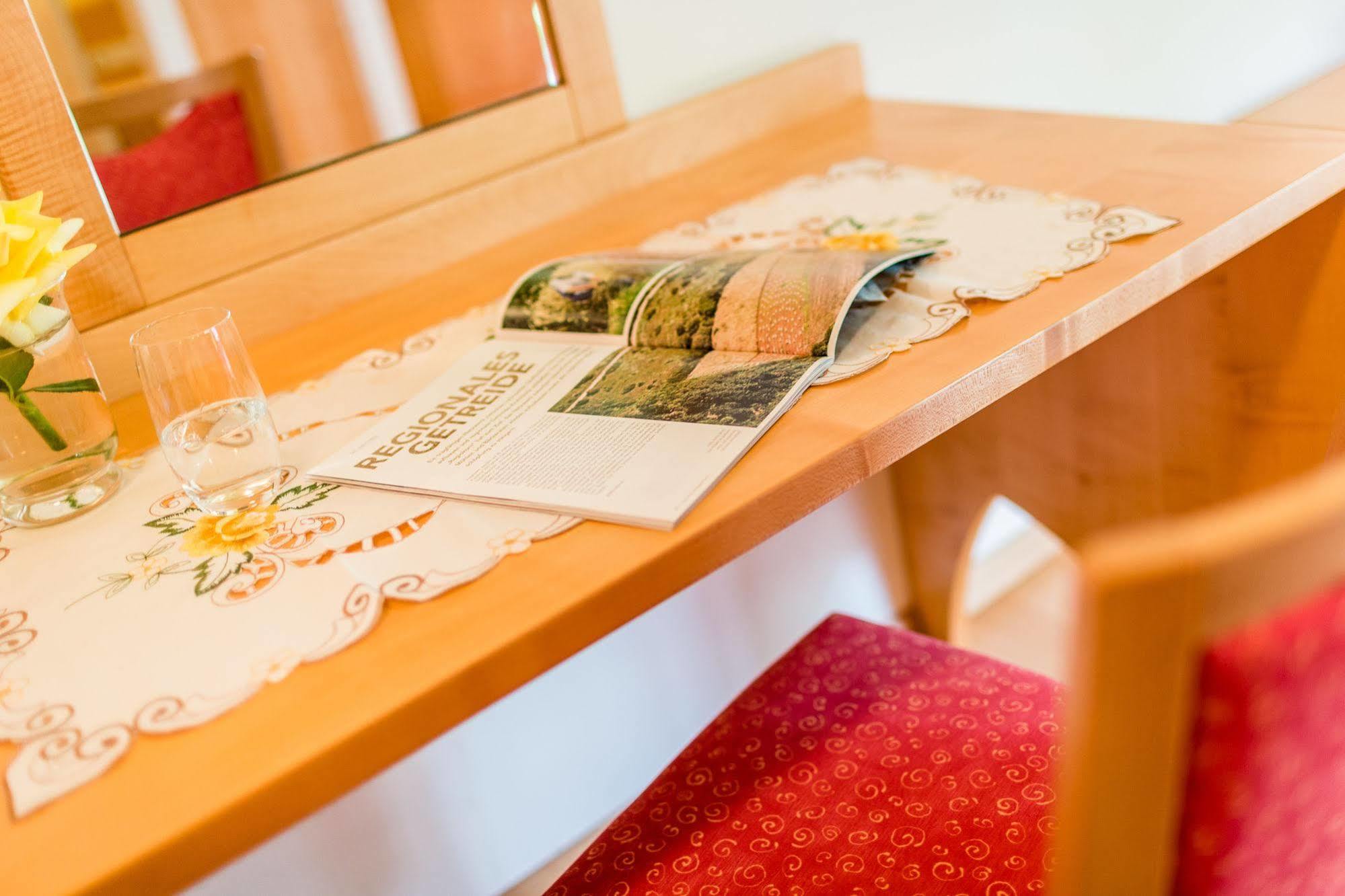 Hotel Gschwangut Lana Εξωτερικό φωτογραφία